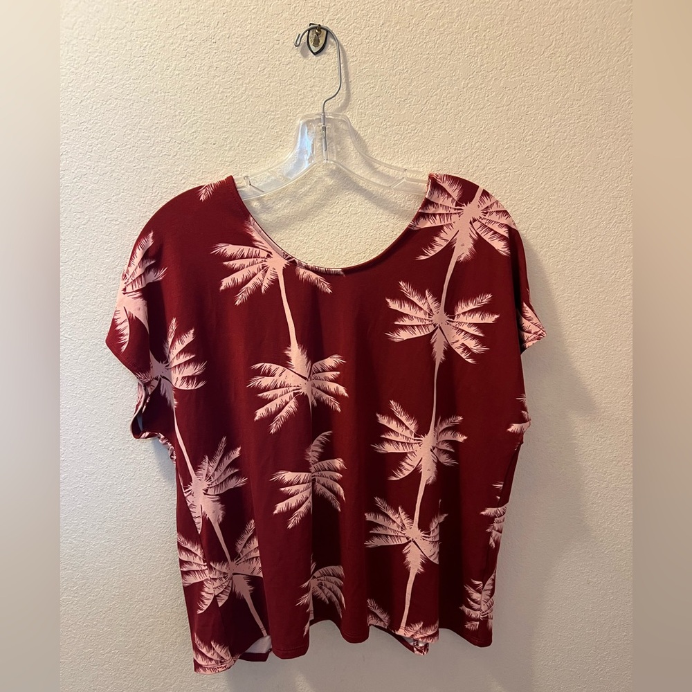 Fighting Eel NWT Top Tani in Pomegranate La Palme XS